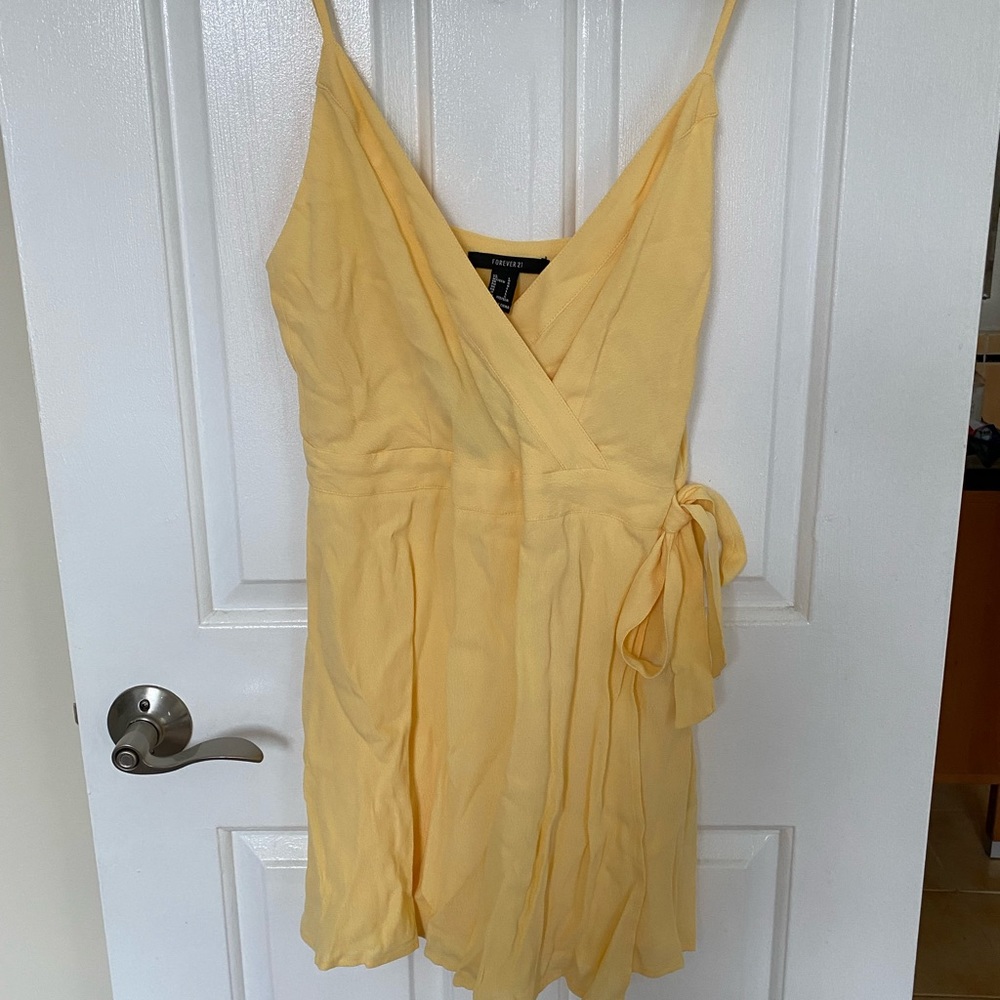 Forever 21 yellow dress skort size large NWT